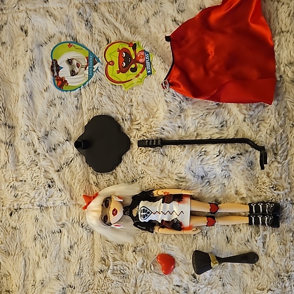 Bratzillaz Jade J'Adore Doll - Picture 1 of 6